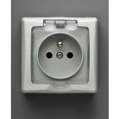 Zásuvka s detskou poistkou 