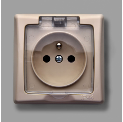 Zásuvka s detskou poistkou 