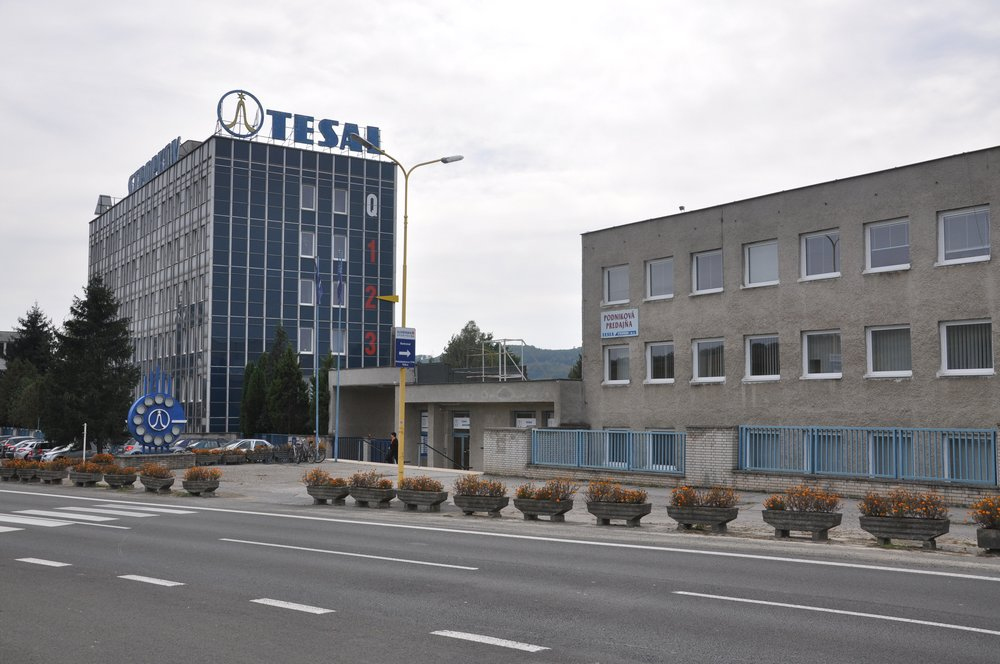 História | TESLA STROPKOV, a.s. - zásuvka, vypínač, ISO, nástrojáreň, objímka, húkačky, húkačka